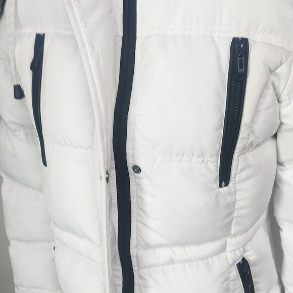 DKR Canadian Outdoor Collection White with Black Puffer Coat - Size S - Picture 5 of 15